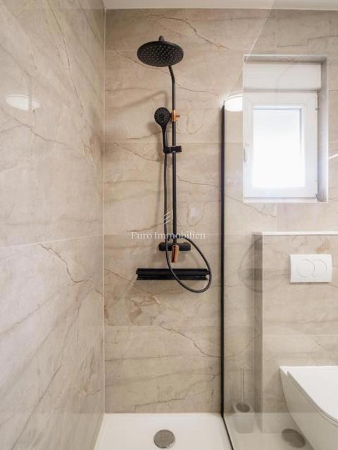 Vrsi - casa con piscina in un ambiente tranquillo