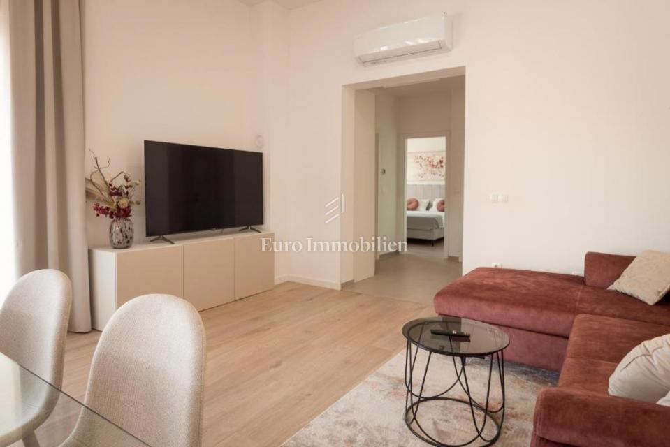 Vrsi - casa con piscina in un ambiente tranquillo