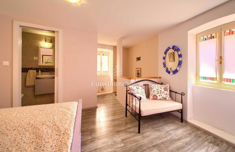 Casa in pietra nel centro storico di Vrbnik