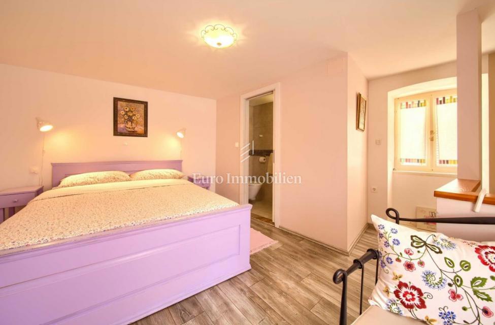 Casa in pietra nel centro storico di Vrbnik