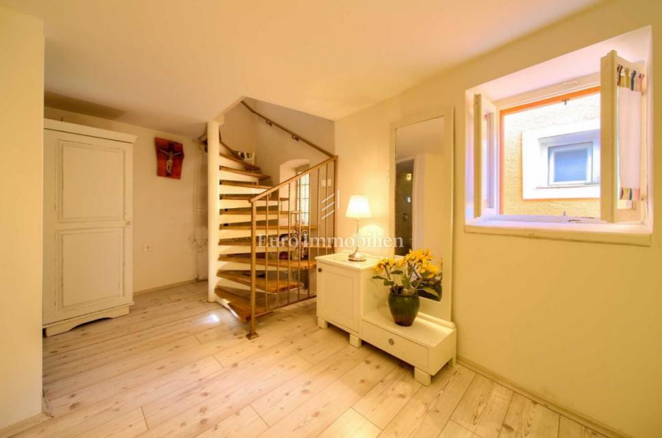 Casa in pietra nel centro storico di Vrbnik