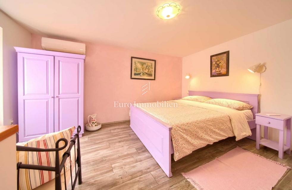 Casa in pietra nel centro storico di Vrbnik