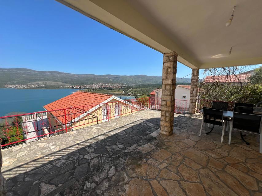 Donji Karin - casa con vista sul mare aperto