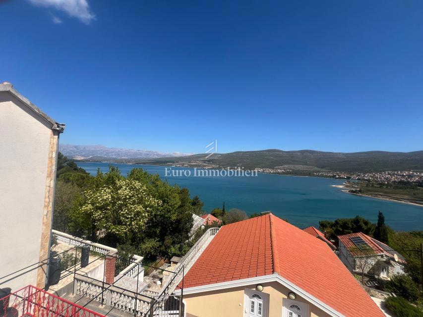 Donji Karin - casa con vista sul mare aperto