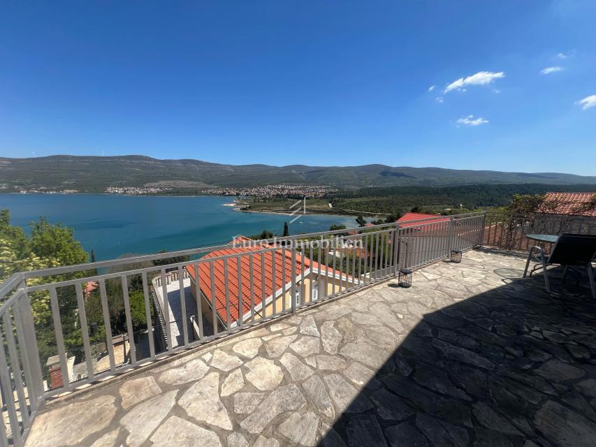 Donji Karin - casa con vista sul mare aperto