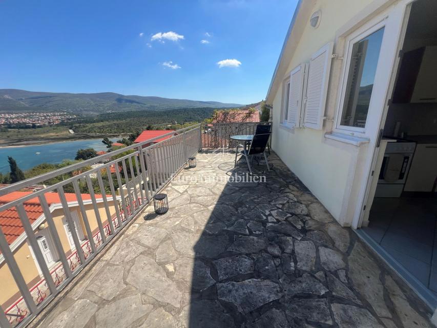 Donji Karin - casa con vista sul mare aperto