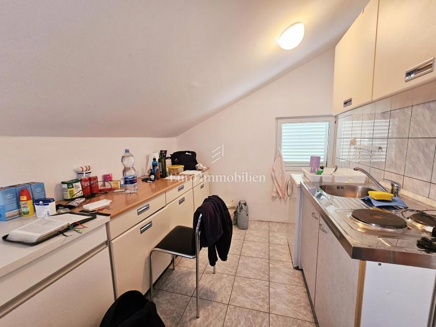 Casa con tre appartamenti, vista mare - Malinska