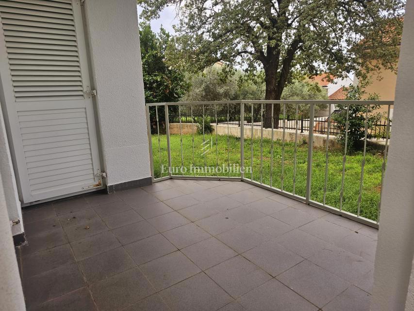 Casa con tre appartamenti, vista mare - Malinska