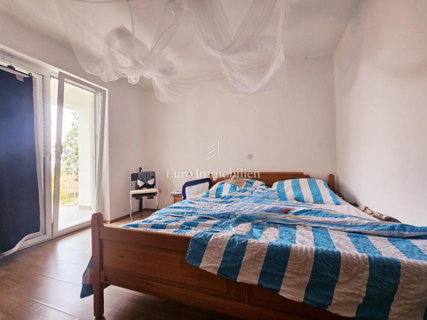 Casa con tre appartamenti, vista mare - Malinska