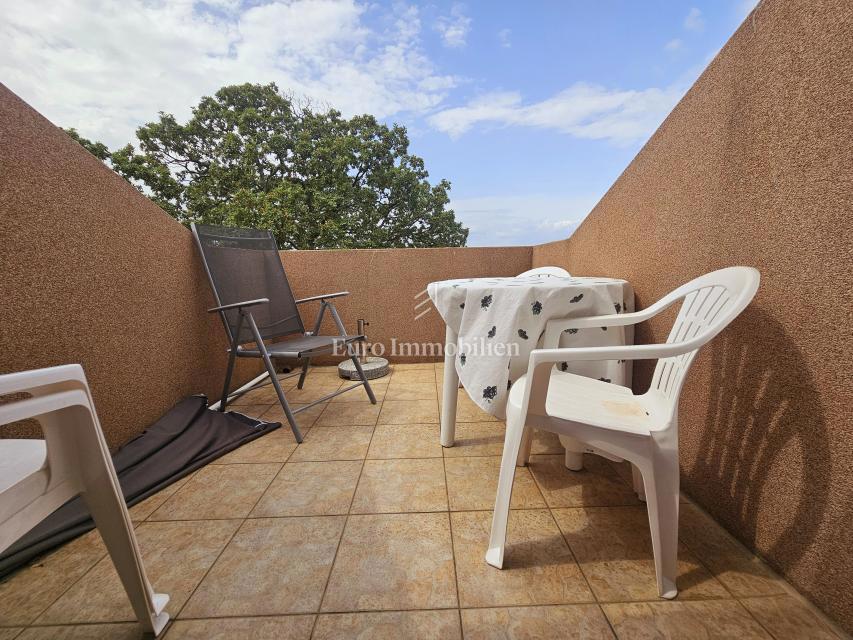 Casa con tre appartamenti, vista mare - Malinska