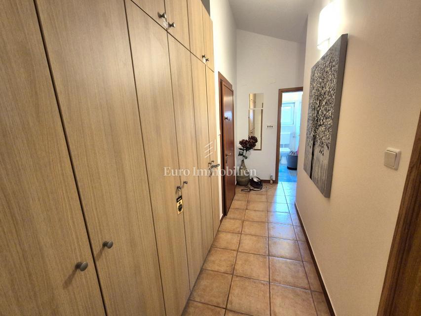 Intero piano con vista mare aperta - Malinska