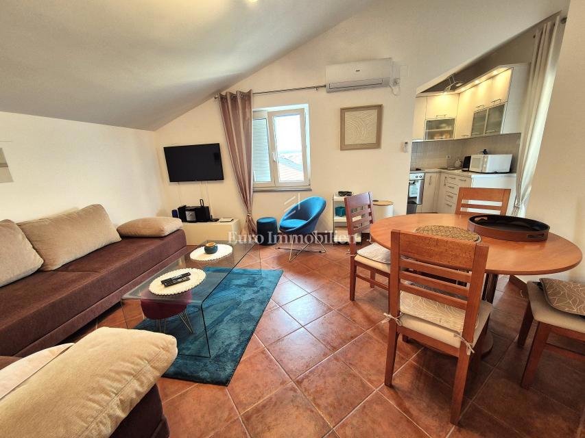 Intero piano con vista mare aperta - Malinska