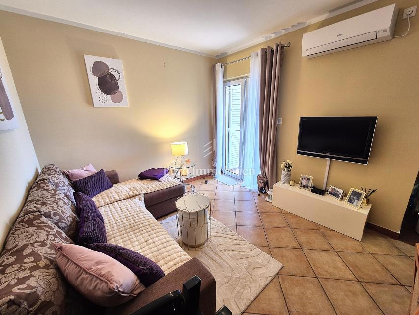 Intero piano con vista mare aperta - Malinska