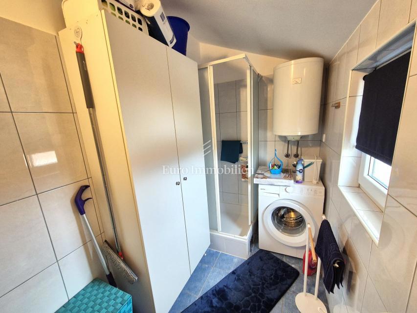 Intero piano con vista mare aperta - Malinska