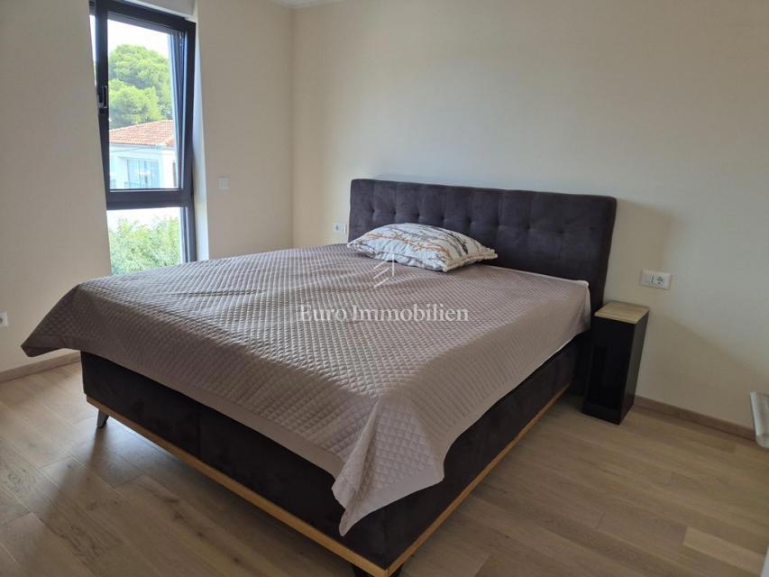 Tisno – Appartamento al secondo piano con vista mare