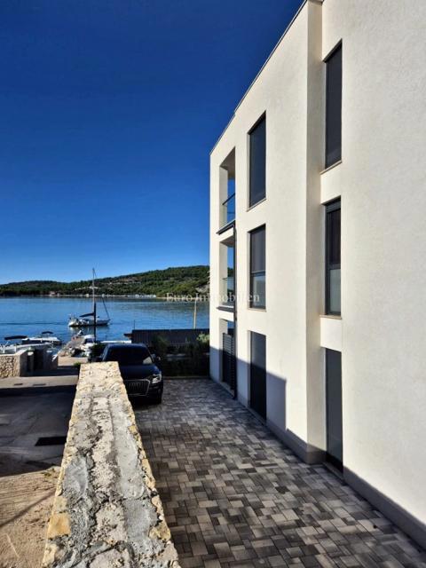 Tisno – Appartamento al secondo piano con vista mare