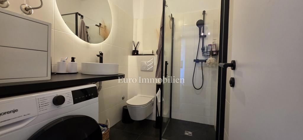 Povile, Appartamento ristrutturato con 2 posti auto