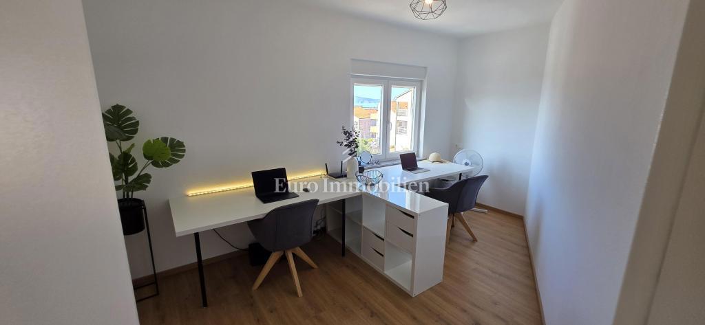 Povile, Appartamento ristrutturato con 2 posti auto