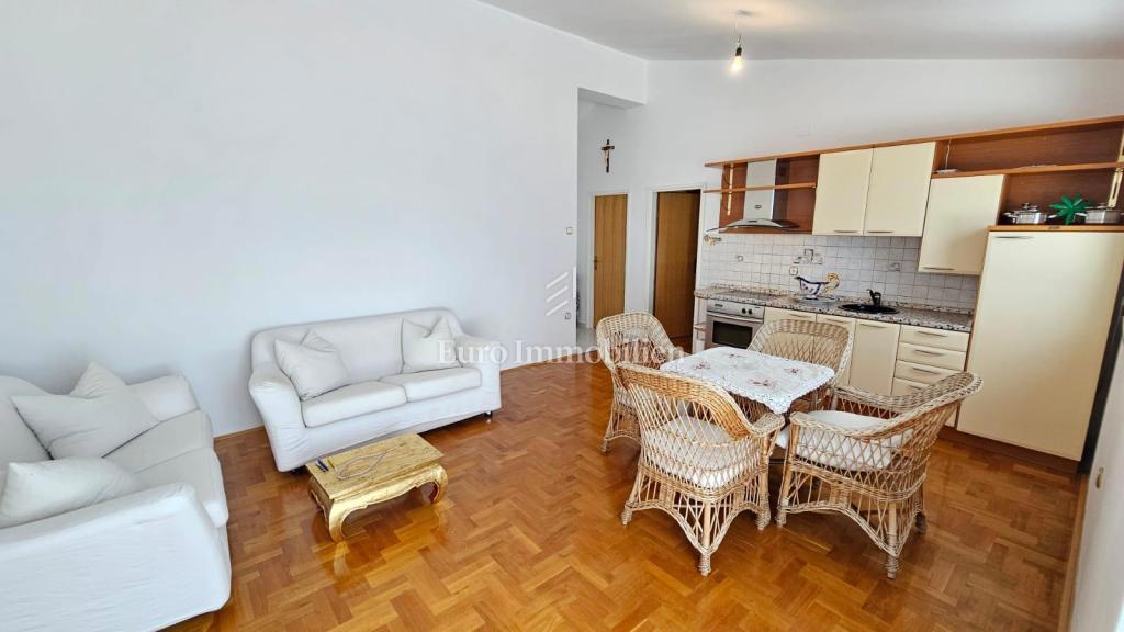 Dramalj – Appartamento con splendida vista mare