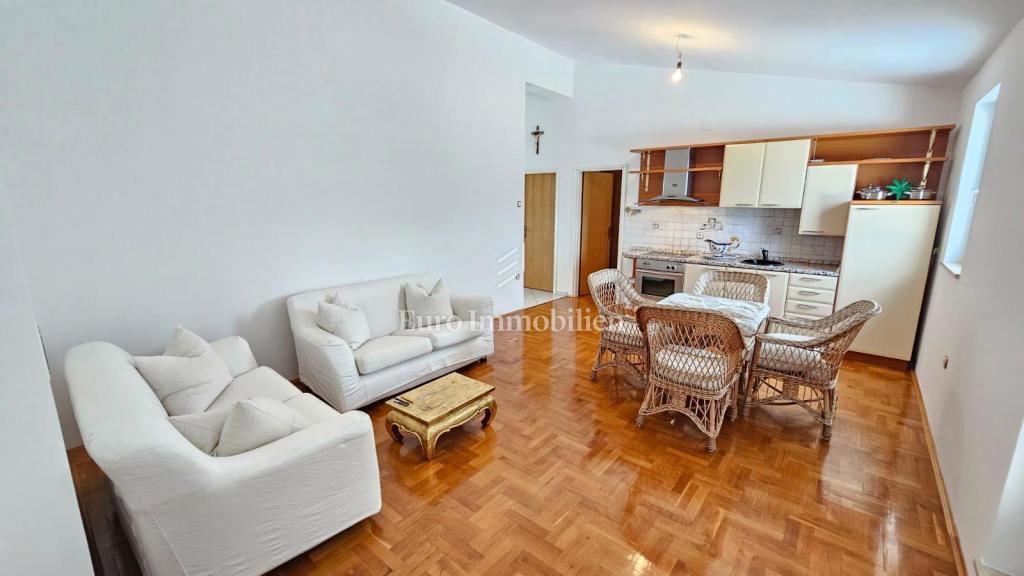 Dramalj – Appartamento con splendida vista mare