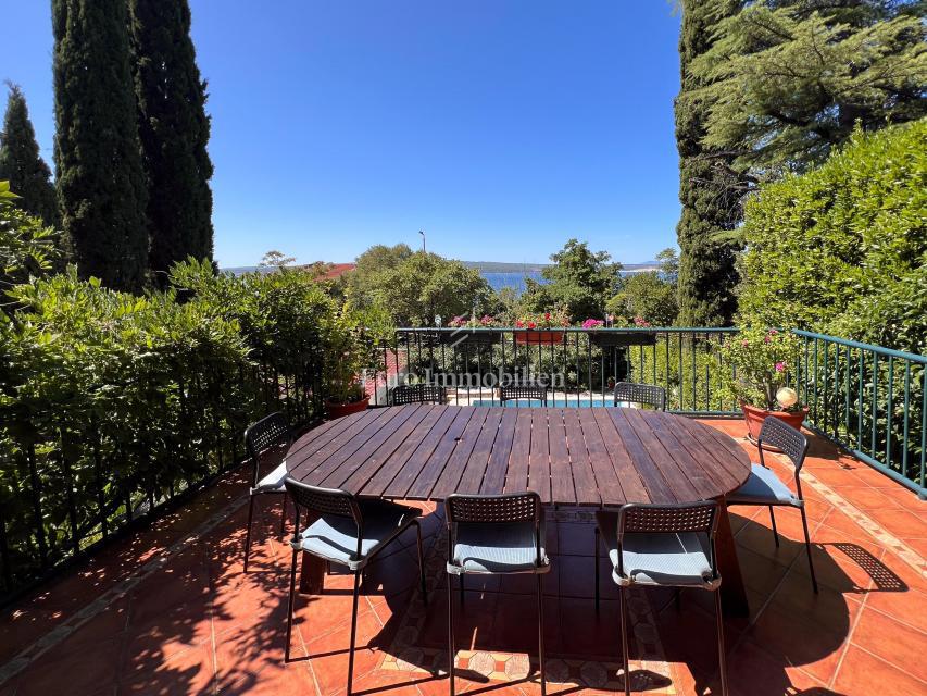 Splendida Casa Familiare dallo Stile Autentico