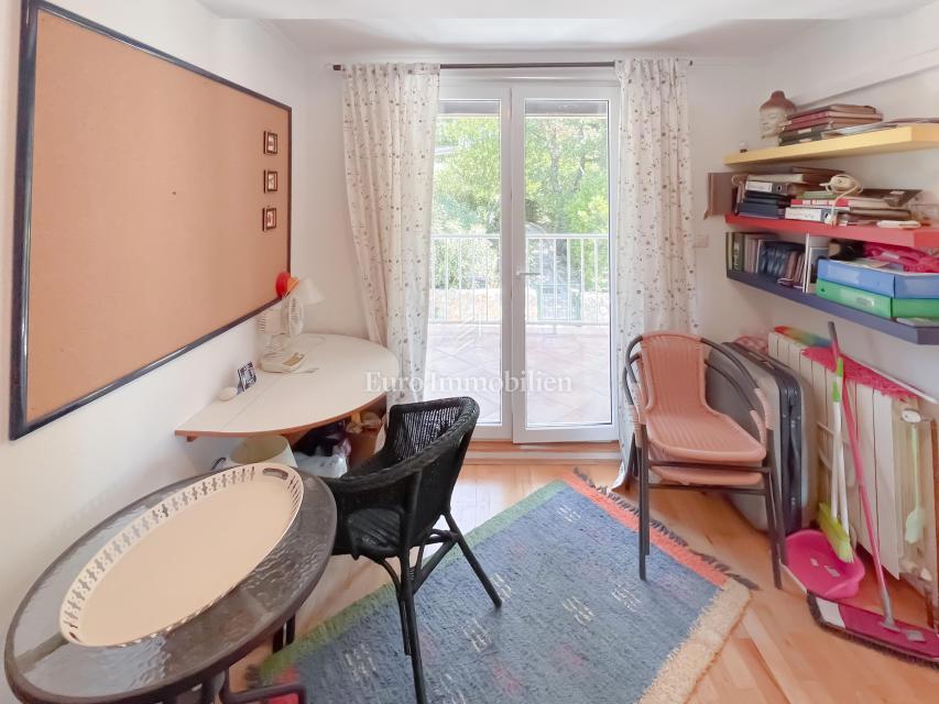 Splendida Casa Familiare dallo Stile Autentico