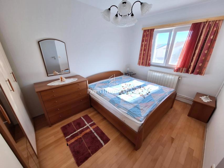 Città di Krk, Appartamento con terrazza a 300 m dal mare