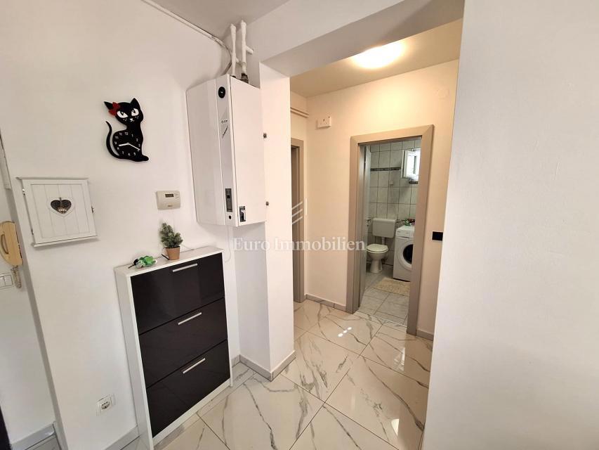 Città di Krk, Appartamento con terrazza a 300 m dal mare