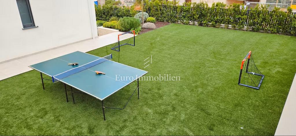 Villa di lusso con piscina e vista panoramica