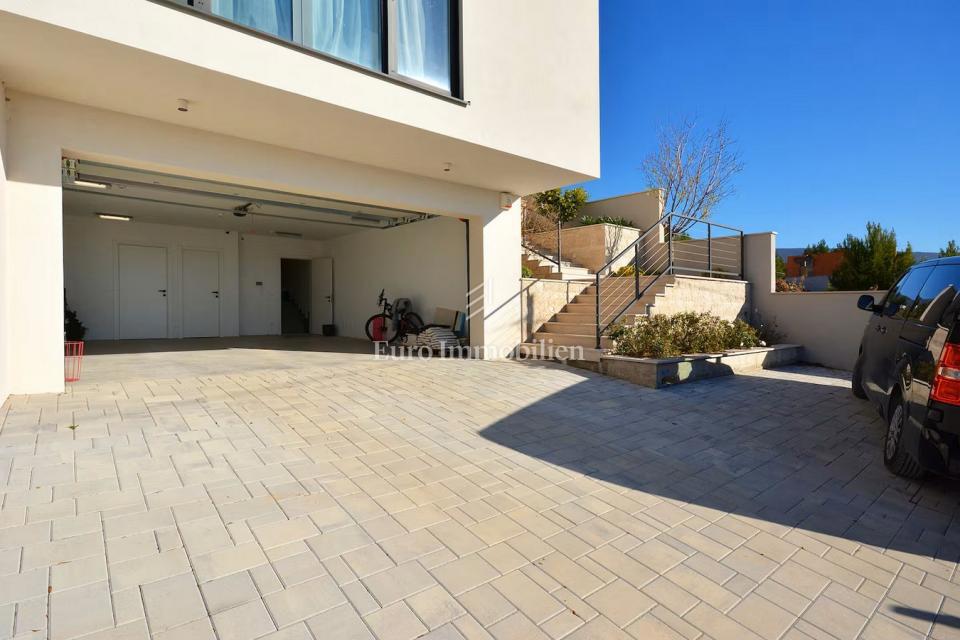 Villa di lusso con piscina e vista panoramica