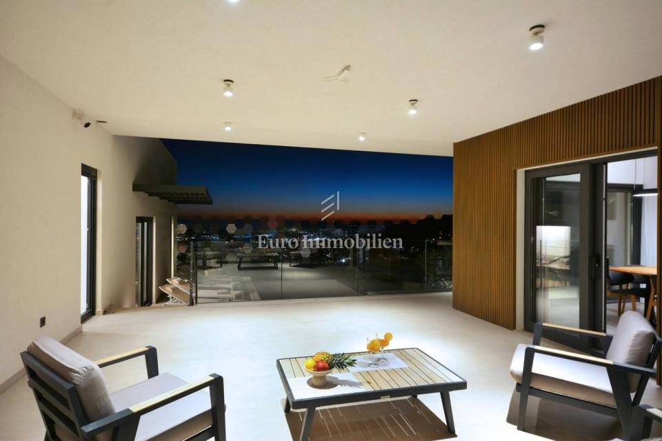 Villa di lusso con piscina e vista panoramica