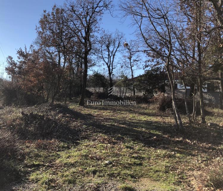 Isola di Krk, terreno edificabile vicino a Malinska