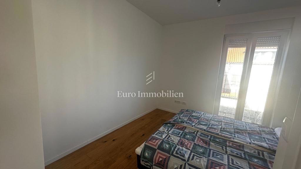 Brodarica, appartamento spazioso, a 50 m dal mare