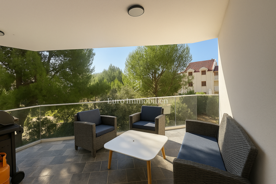 Brodarica, appartamento spazioso, a 50 m dal mare