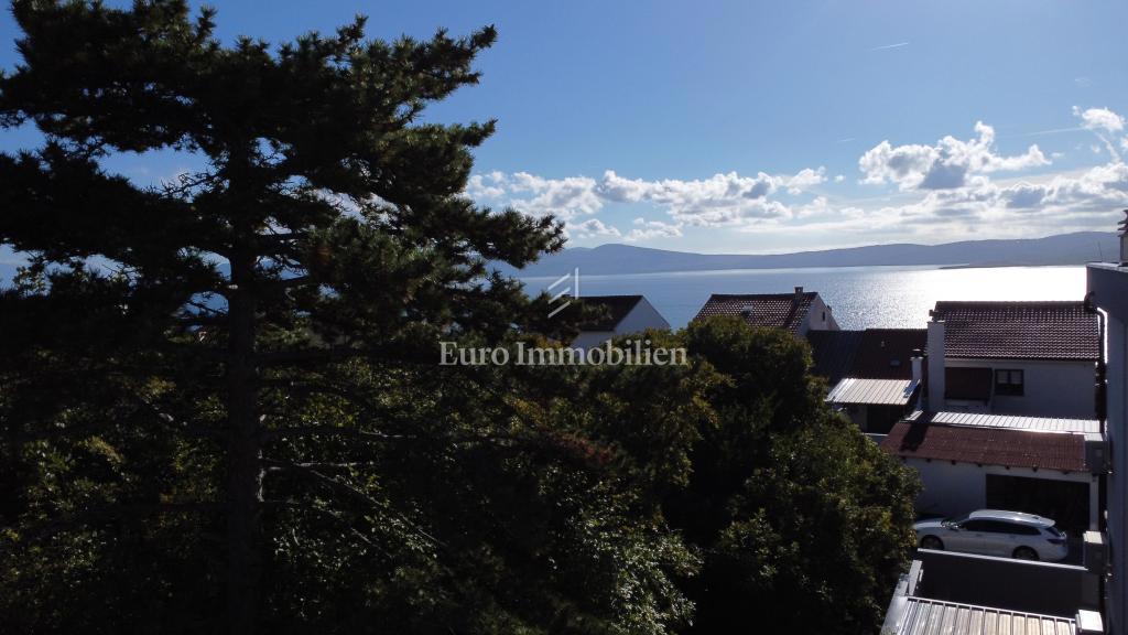 Nuovo edificio con vista mare