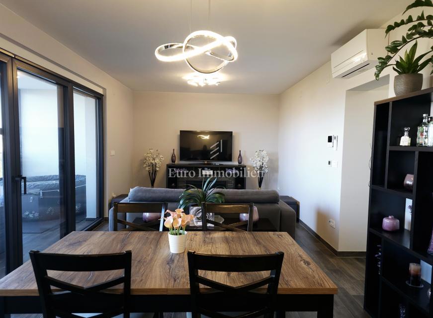 Bilocale funzionale con terrazza coperta