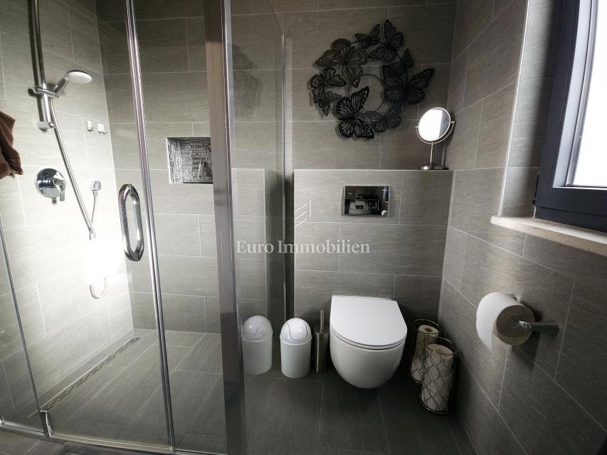 Bilocale funzionale con terrazza coperta