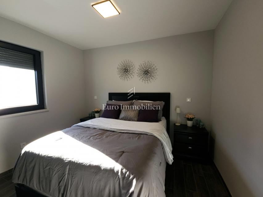 Bilocale funzionale con terrazza coperta