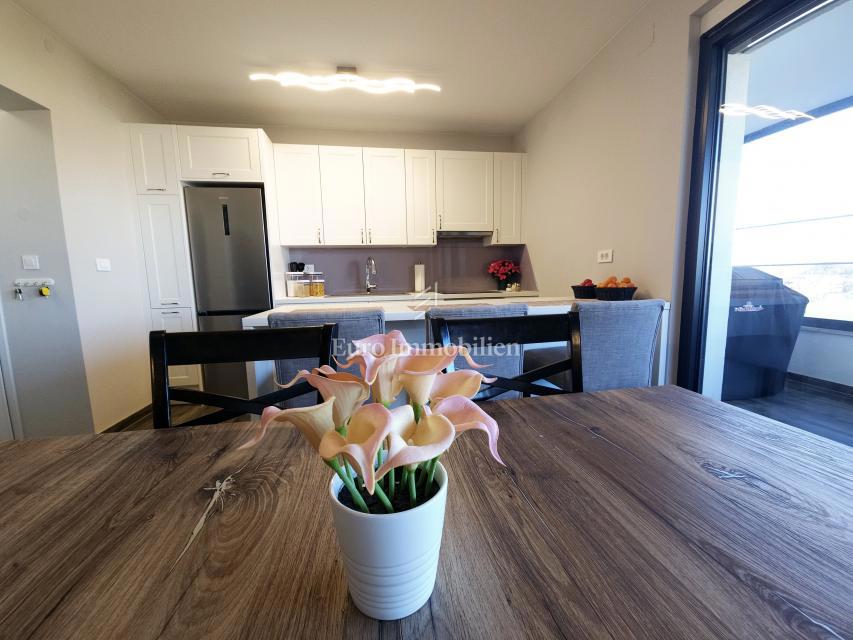 Bilocale funzionale con terrazza coperta