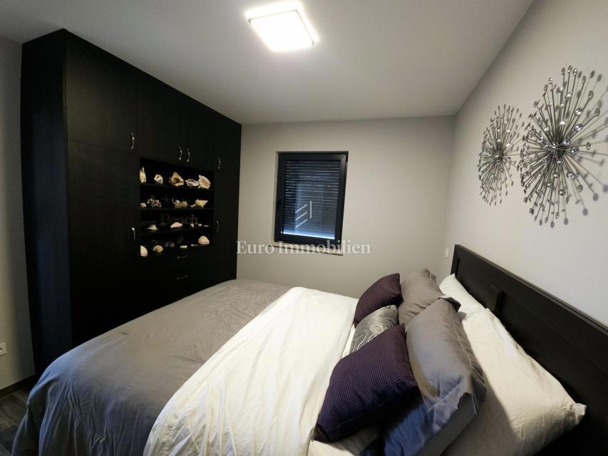 Bilocale funzionale con terrazza coperta