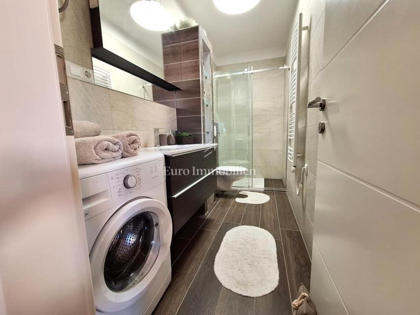 Malinska – due appartamenti con giardino e parcheggio