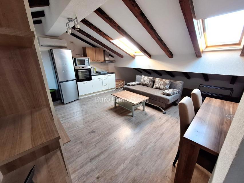 Malinska – due appartamenti con giardino e parcheggio