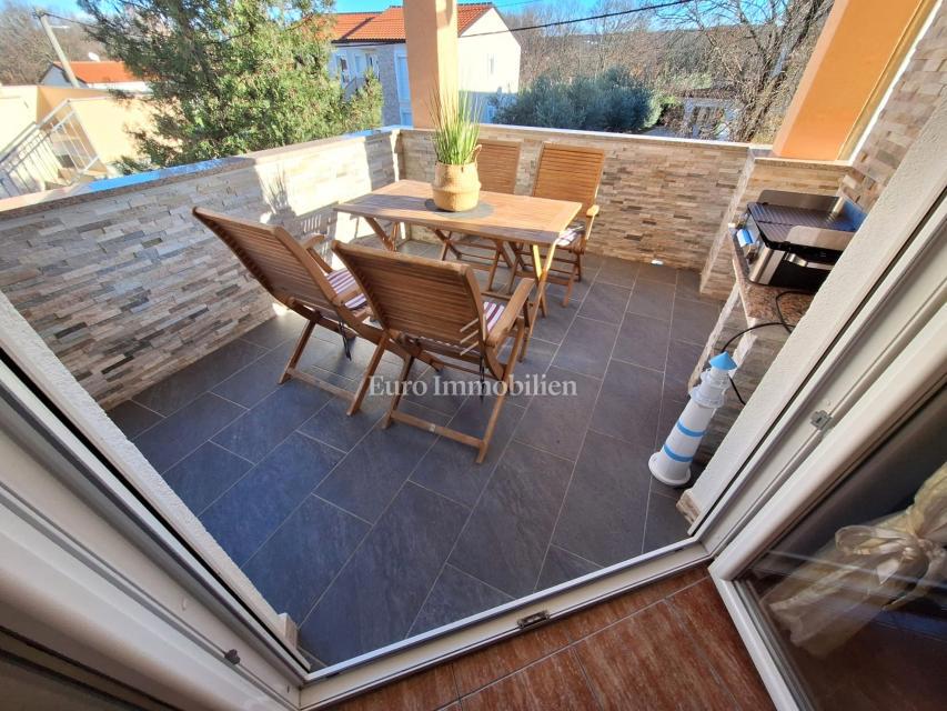 Malinska – due appartamenti con giardino e parcheggio