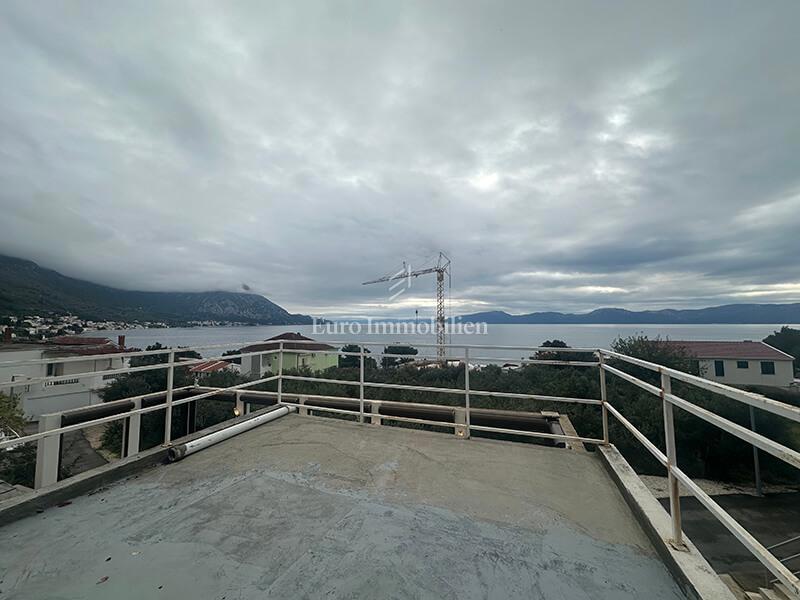Casa con splendida vista mare vicino alla spiaggia
