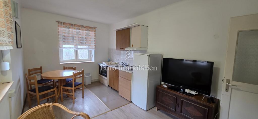 Casa con potenziale di investimento | Entroterra di Crikvenica