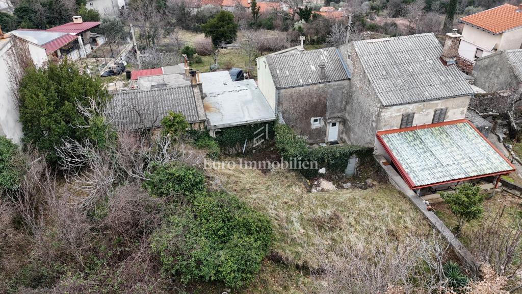 Casa con potenziale di investimento | Entroterra di Crikvenica