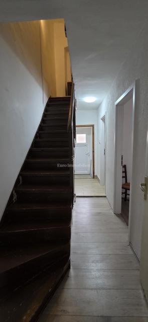 Casa con potenziale di investimento | Entroterra di Crikvenica