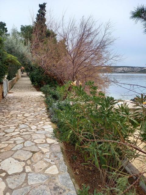 Appartamento nuovo con giardino, vicino al mare