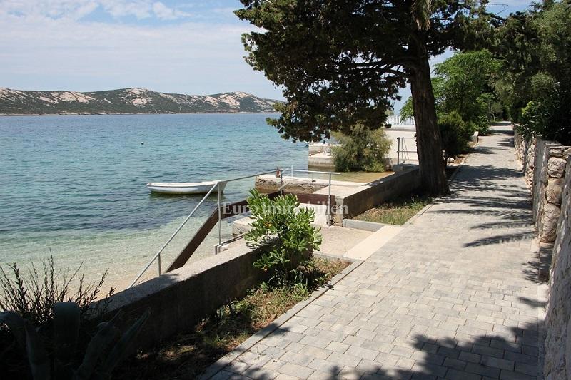 Appartamento nuovo con giardino, vicino al mare