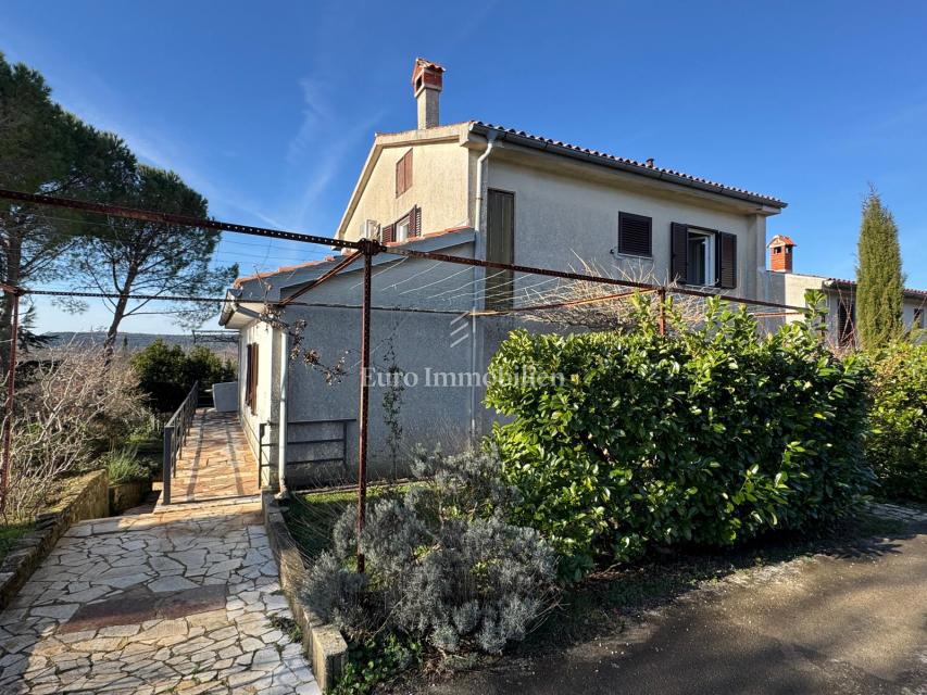 L'Istria - casa con giardino e vista mare aperta